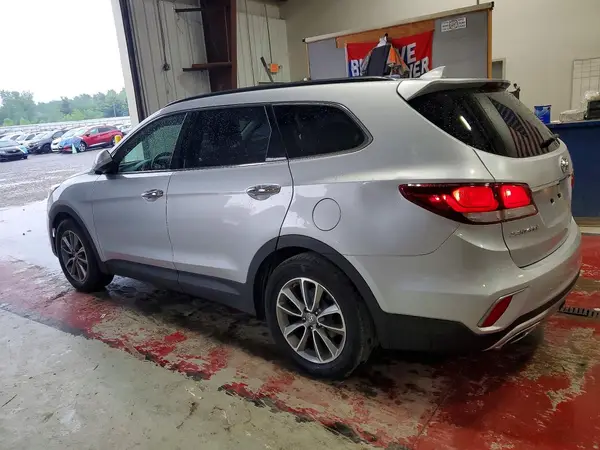 KM8SMDHFXJU272283 2018 HYUNDAI SANTA FE - Image 2