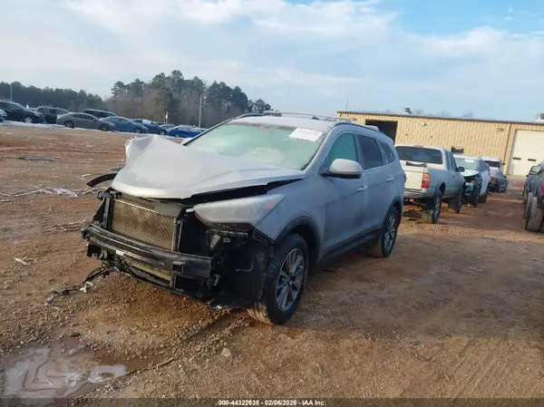 KM8SMDHFXKU305699 2019 HYUNDAI SANTA FE - Image 2