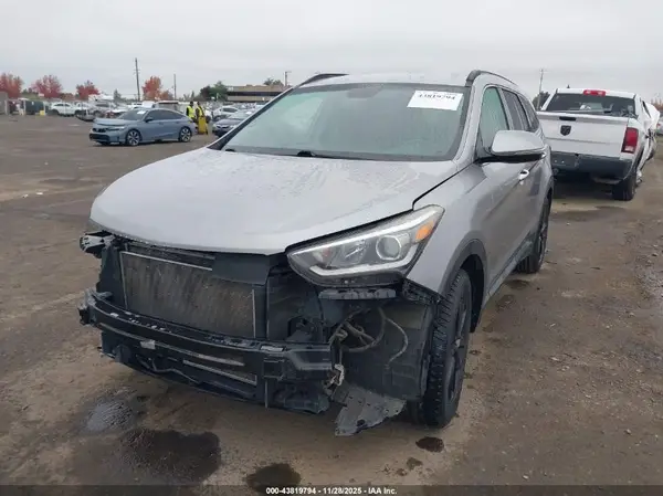 KM8SN4HF0HU249795 2017 HYUNDAI SANTA FE - Image 2