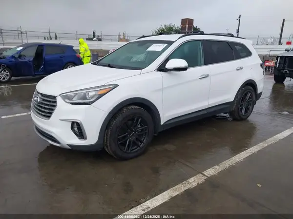 KM8SN4HF0JU261841 2018 HYUNDAI SANTA FE - Image 2