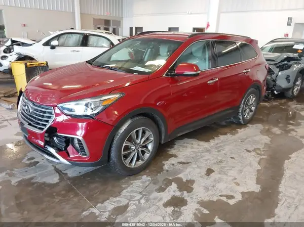 KM8SN4HF1JU285890 2018 HYUNDAI SANTA FE - Image 2