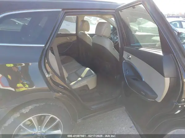 KM8SN4HF1KU299774 2019 HYUNDAI SANTA FE - Image 8