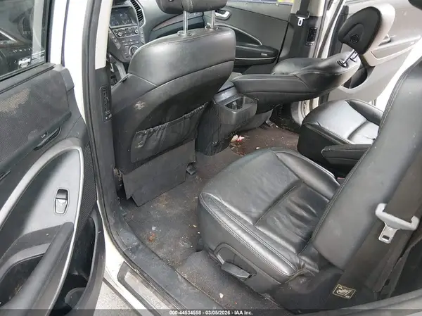 KM8SN4HF3HU192556 2017 HYUNDAI SANTA FE - Image 8