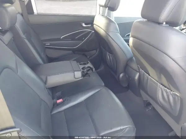KM8SN4HF3HU232571 2017 HYUNDAI SANTA FE - Image 8