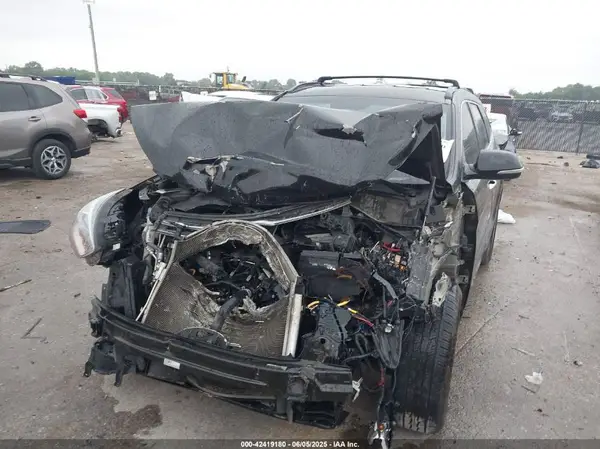 KM8SN4HF3JU293974 2018 HYUNDAI SANTA FE - Image 2