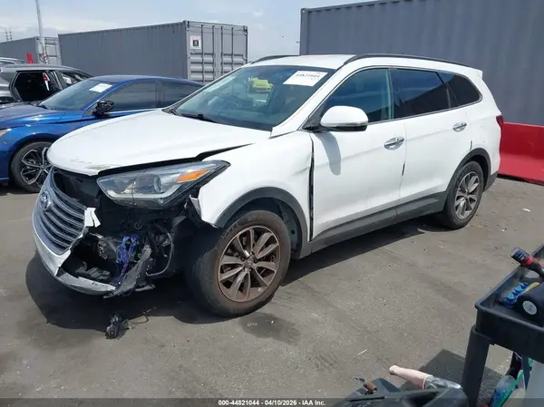 KM8SN4HF4KU306569 2019 HYUNDAI SANTA FE - Image 2