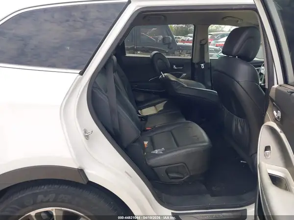 KM8SN4HF4KU306569 2019 HYUNDAI SANTA FE - Image 8