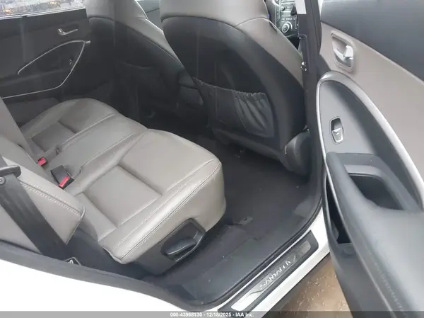 KM8SN4HF6HU221113 2017 HYUNDAI SANTA FE - Image 8
