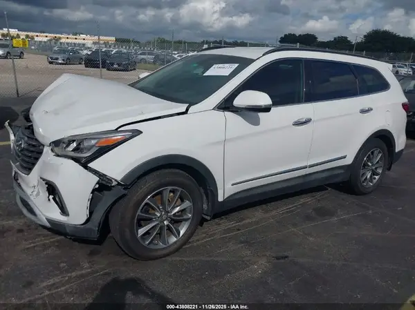 KM8SN4HF7HU186274 2017 HYUNDAI SANTA FE - Image 2