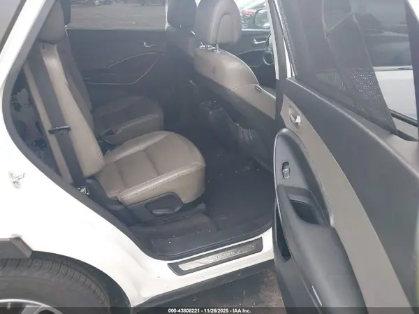 KM8SN4HF7HU186274 2017 HYUNDAI SANTA FE - Image 8