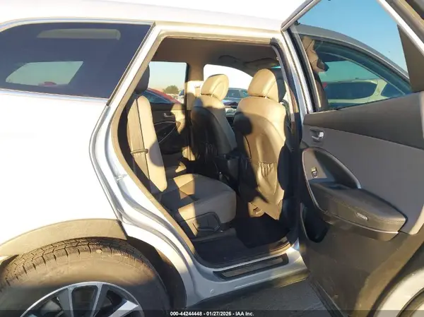 KM8SN4HF7HU240625 2017 HYUNDAI SANTA FE - Image 8