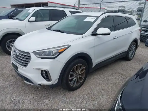 KM8SN4HF7HU241712 2017 HYUNDAI SANTA FE - Image 2