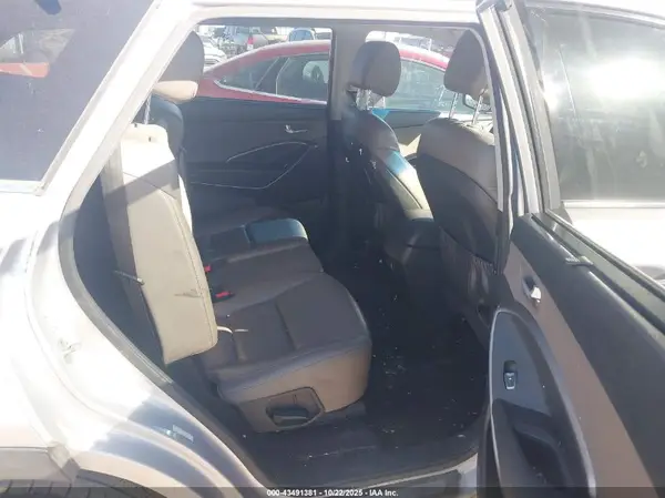 KM8SN4HF8HU175218 2017 HYUNDAI SANTA FE - Image 8