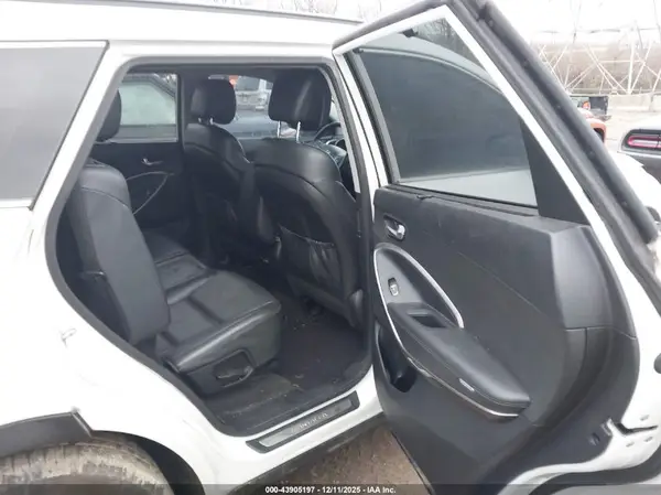 KM8SN4HF8HU188132 2017 HYUNDAI SANTA FE - Image 8