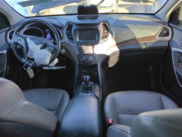 KM8SN4HF8HU249205 2017 HYUNDAI SANTA FE - Image 8