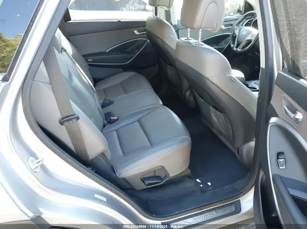 KM8SN4HF8KU307367 2019 HYUNDAI SANTA FE - Image 8