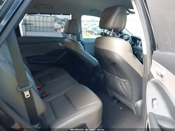 KM8SN4HF9HU215211 2017 HYUNDAI SANTA FE - Image 8