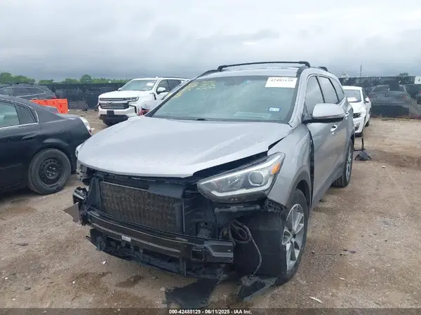 KM8SN4HF9HU250119 2017 HYUNDAI SANTA FE - Image 2