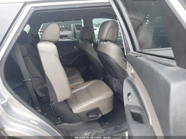 KM8SN4HF9HU250119 2017 HYUNDAI SANTA FE - Image 8