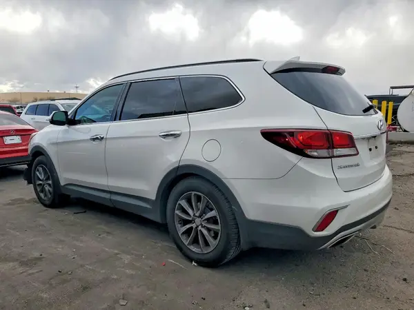 KM8SN4HF9JU274779 2018 HYUNDAI SANTA FE - Image 2