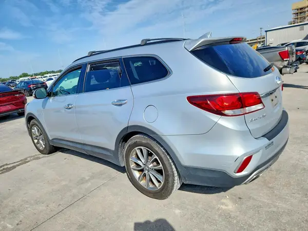 KM8SN4HFXHU233720 2017 HYUNDAI SANTA FE - Image 2