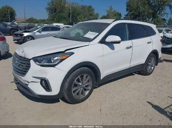KM8SNDHF3HU224776 2017 HYUNDAI SANTA FE - Image 2