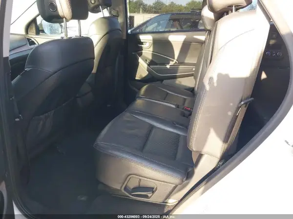 KM8SNDHF3HU254540 2017 HYUNDAI SANTA FE - Image 8