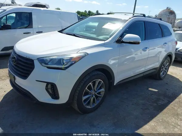KM8SNDHF4HU174955 2017 HYUNDAI SANTA FE - Image 2
