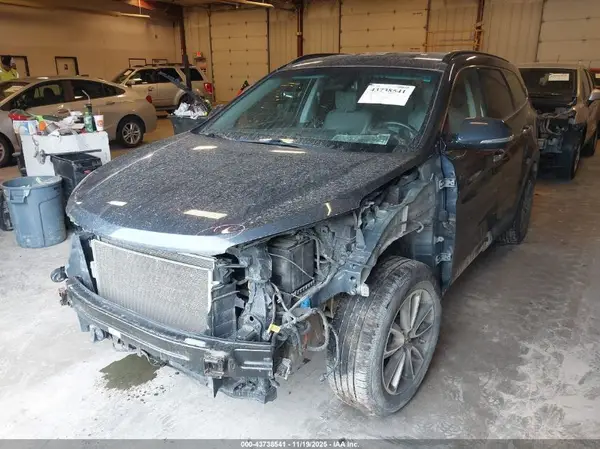KM8SNDHF5HU197368 2017 HYUNDAI SANTA FE - Image 2