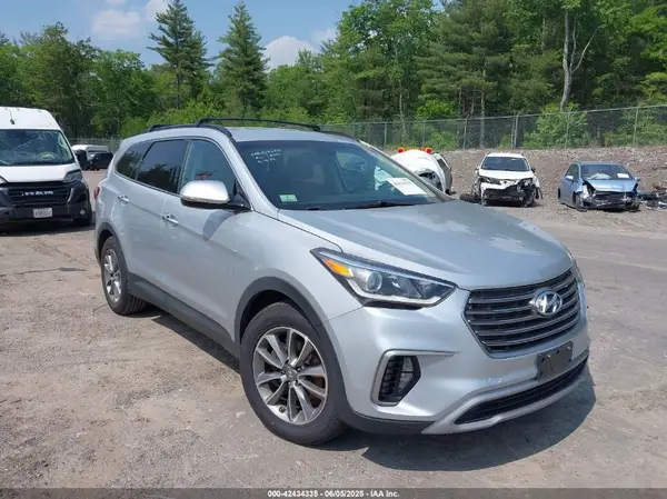 KM8SNDHF5JU275671 2018 HYUNDAI SANTA FE - Image 1