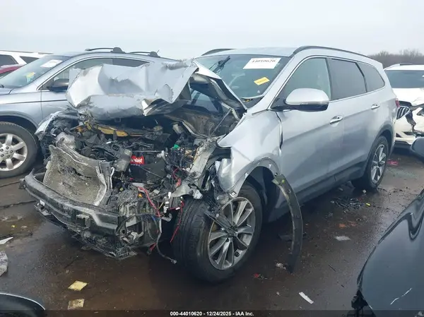 KM8SNDHF8HU234218 2017 HYUNDAI SANTA FE - Image 2