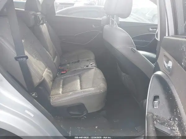 KM8SNDHF8HU234218 2017 HYUNDAI SANTA FE - Image 8