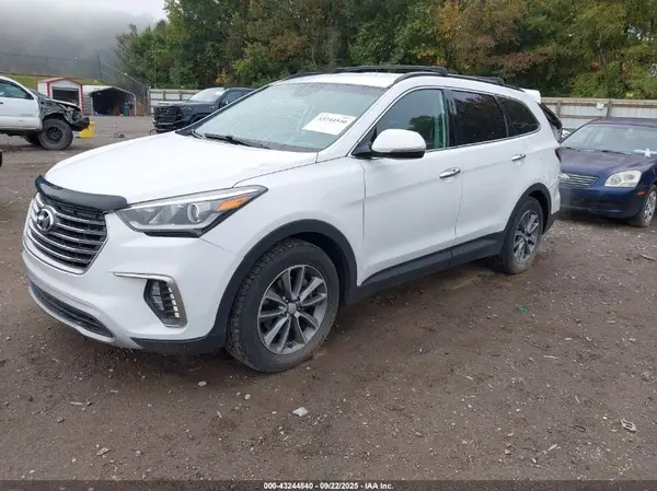 KM8SNDHF9HU238813 2017 HYUNDAI SANTA FE - Image 2