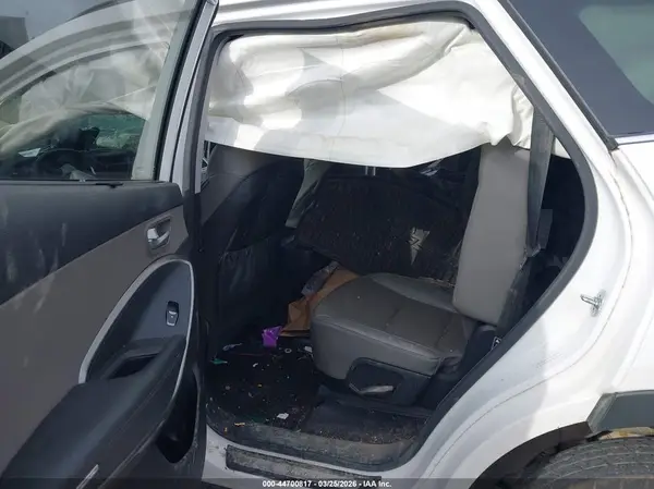 KM8SNDHF9HU242084 2017 HYUNDAI SANTA FE - Image 8