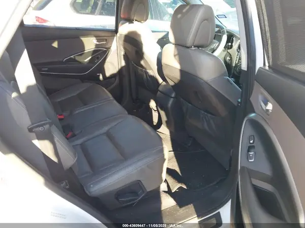 KM8SR4HF0GU147660 2016 HYUNDAI SANTA FE - Image 8