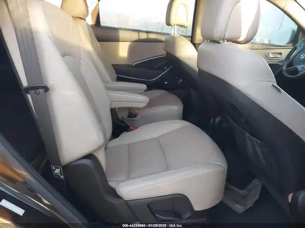 KM8SR4HF0GU165060 2016 HYUNDAI SANTA FE - Image 8