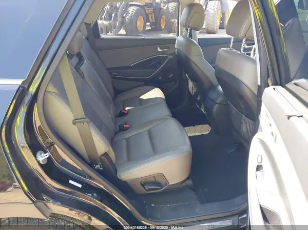 KM8SR4HF0HU165268 2017 HYUNDAI SANTA FE - Image 8