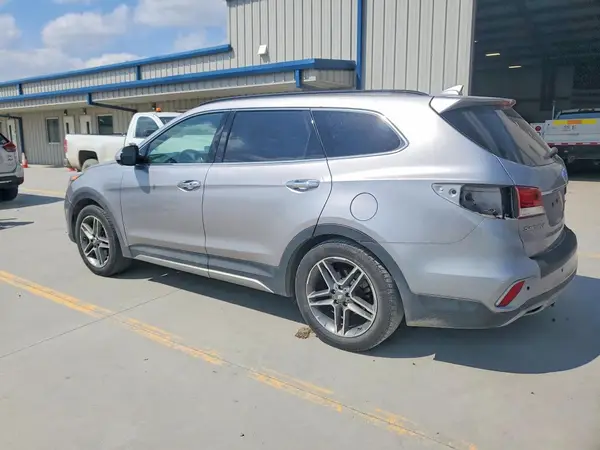 KM8SR4HF0HU180062 2017 HYUNDAI SANTA FE - Image 2