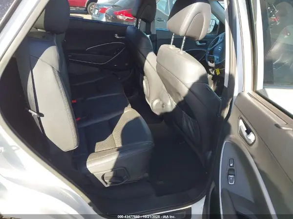 KM8SR4HF0HU195743 2017 HYUNDAI SANTA FE - Image 8