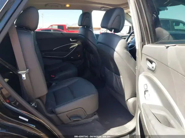 KM8SR4HF1GU164824 2016 HYUNDAI SANTA FE - Image 8