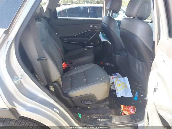 KM8SR4HF1HU181852 2017 HYUNDAI SANTA FE - Image 8