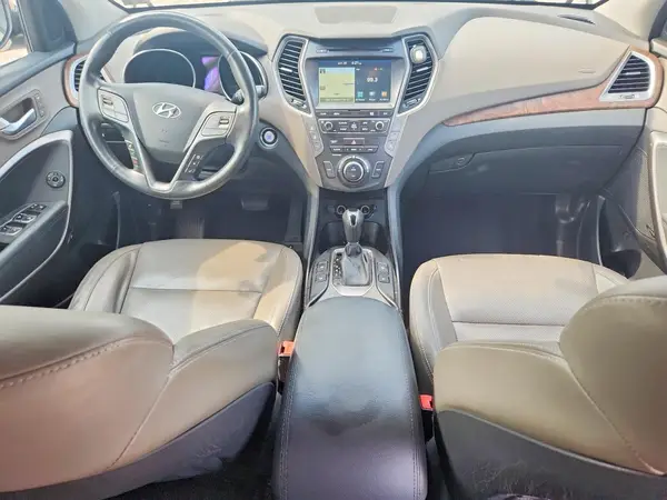 KM8SR4HF1HU183830 2017 HYUNDAI SANTA FE - Image 8