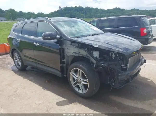 KM8SR4HF1HU195802 2017 HYUNDAI SANTA FE - Image 1