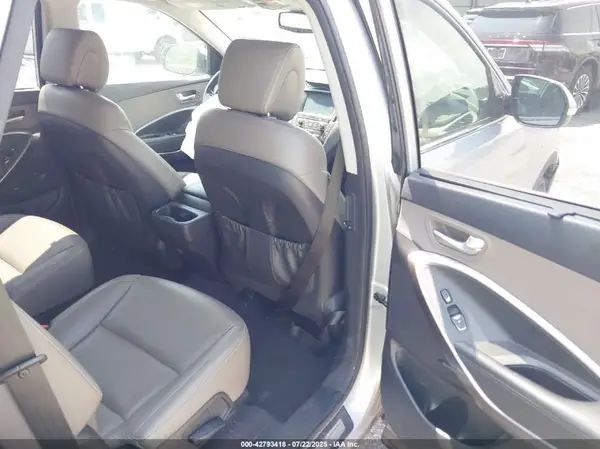KM8SR4HF1HU217152 2017 HYUNDAI SANTA FE - Image 8