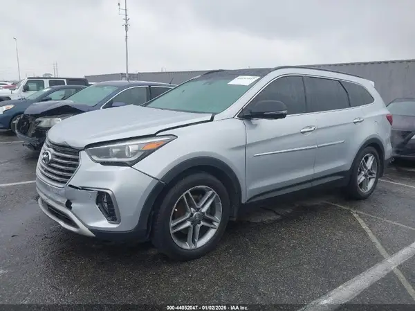 KM8SR4HF1HU245761 2017 HYUNDAI SANTA FE - Image 2