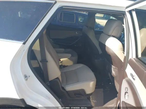 KM8SR4HF1HU256825 2017 HYUNDAI SANTA FE - Image 8