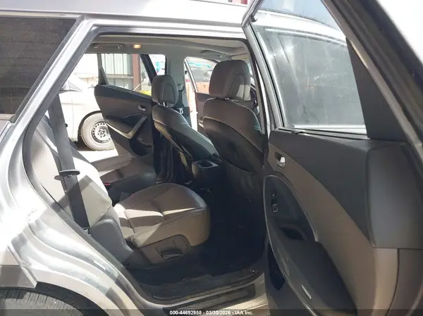 KM8SR4HF1KU301205 2019 HYUNDAI SANTA FE - Image 8
