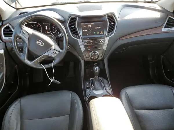 KM8SR4HF1KU307876 2019 HYUNDAI SANTA FE - Image 8