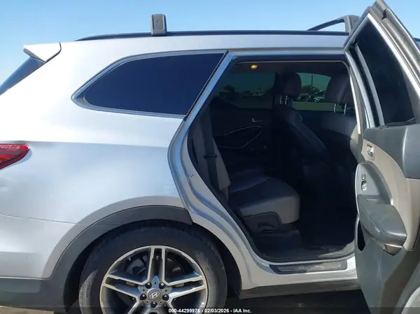 KM8SR4HF2HU201347 2017 HYUNDAI SANTA FE - Image 8