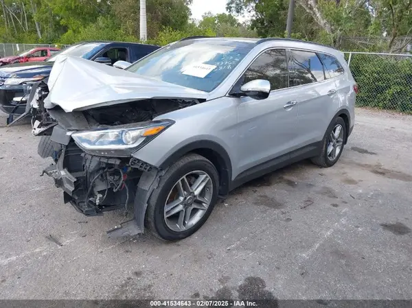 KM8SR4HF2HU205818 2017 HYUNDAI SANTA FE - Image 2